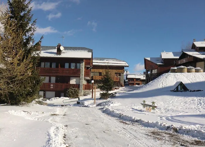 5 Personnes Renove, Proche Pistes Et Commerces, Balcon Sud, Parking Inclus - Fr-1-181-2468