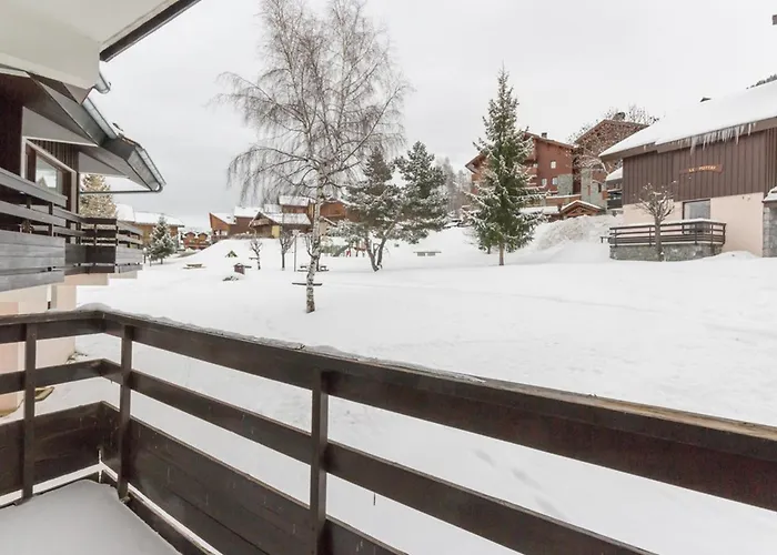 5 Personnes Renove, Proche Pistes Et Commerces, Balcon Sud, Parking Inclus - Fr-1-181-2468 *